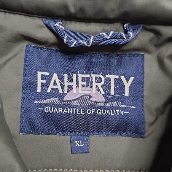 415 NWT Faherty Seaport Lightweight Down Jacket Size XL Forest Olive - Picture 5 of 8